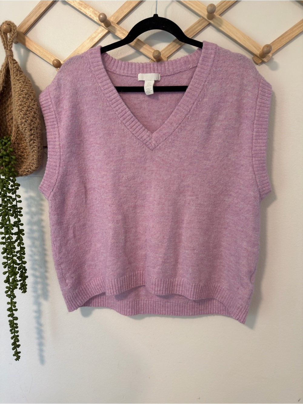 H&M V-Neck Wool Blend Sweater Vest Small Pink Purple